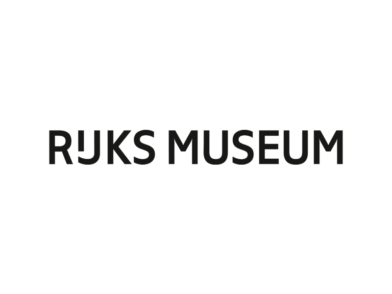 Logo van het Rijksmuseum. Rijks Museum in zwarte letters.